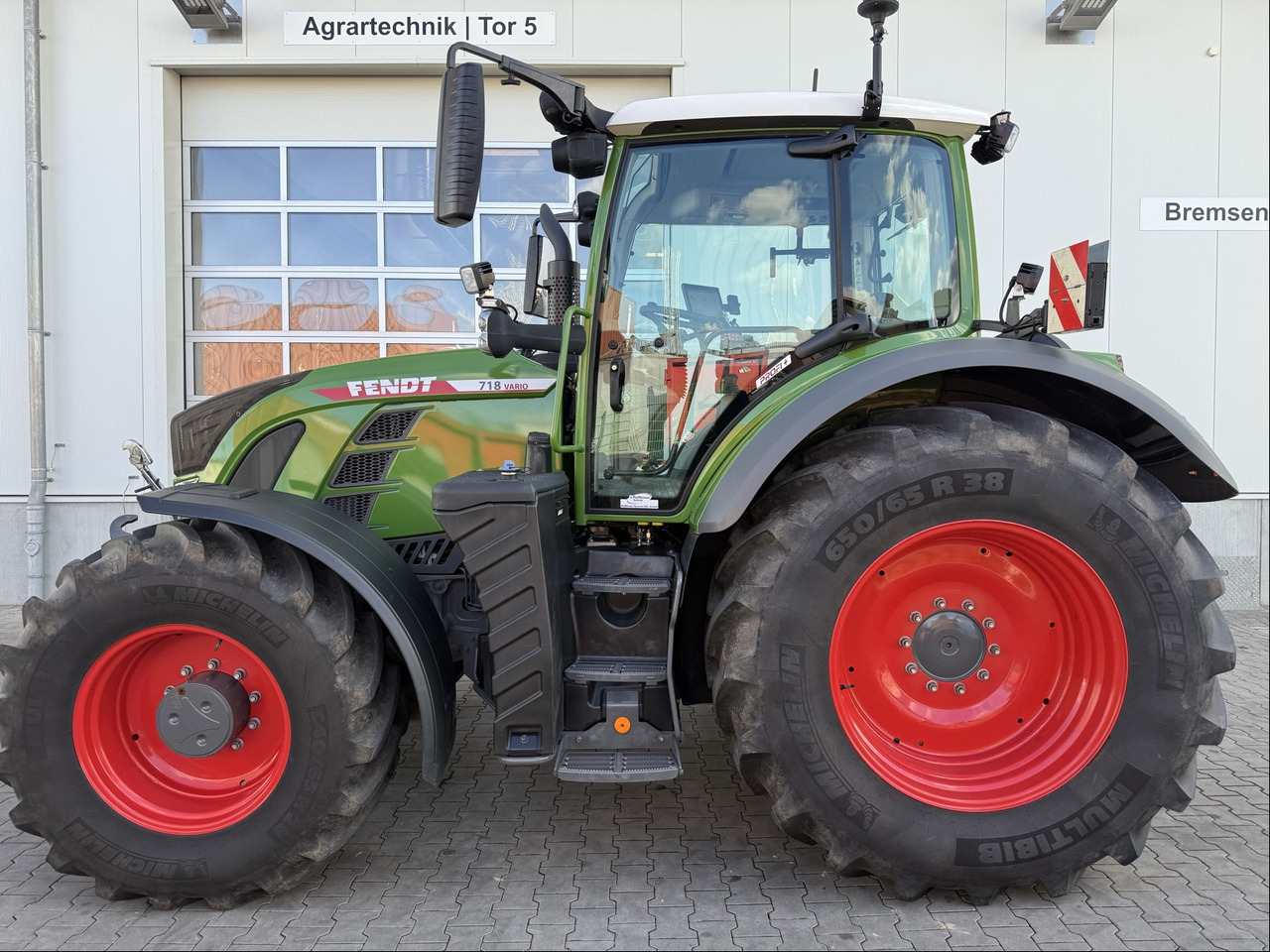 Tractor Fendt 718 Vario Gen6 ProfiPlus: foto 7