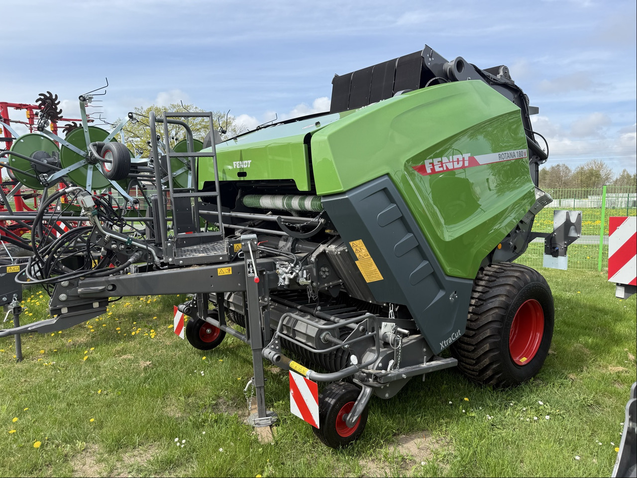 Fendt Rotana 180 V Xtra 25-Messer - Maquinaria de henificación: foto 1 Fendt Rotana 180 V Xtra 25-Messer - Maquinaria de henificación: foto 1