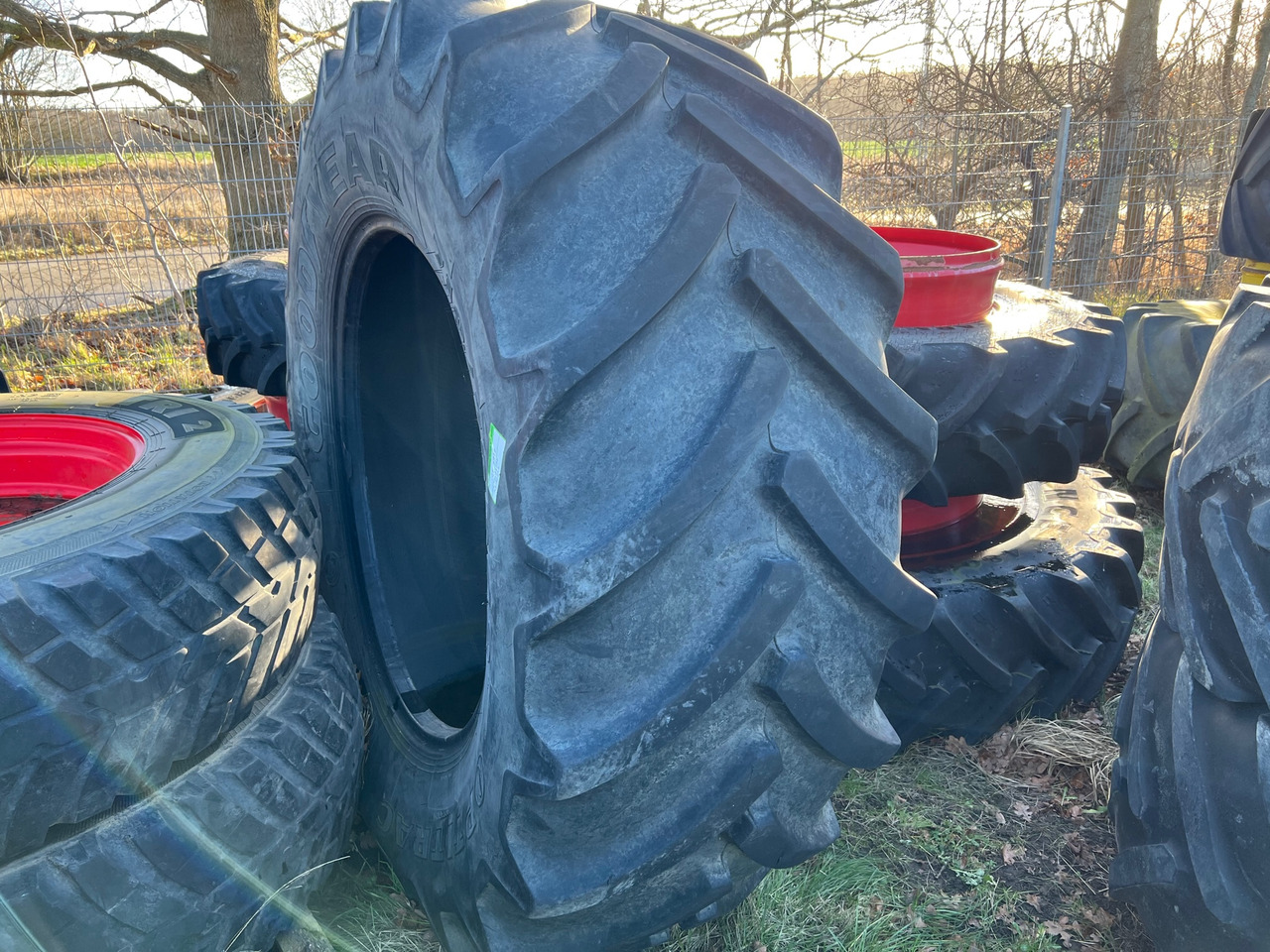 Goodyear 1x Reifen 710/70 R42 - Neumáticos y llantas: foto 4 Goodyear 1x Reifen 710/70 R42 - Neumáticos y llantas: foto 4