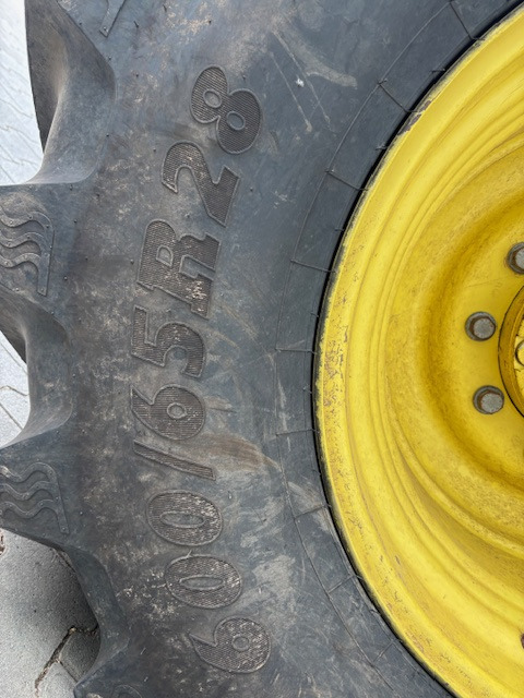 John Deere 6210 R - Tractor: foto 4 John Deere 6210 R - Tractor: foto 4