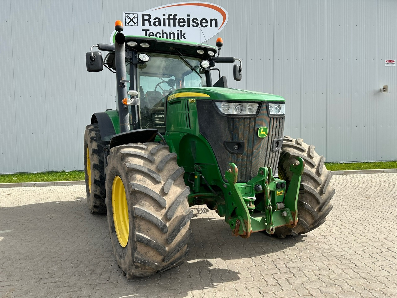 John Deere 7230R - Tractor: foto 1 John Deere 7230R - Tractor: foto 1