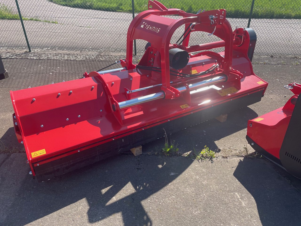 Tehnos MU280R Profi LW - Desbrozadora de martillos: foto 3 Tehnos MU280R Profi LW - Desbrozadora de martillos: foto 3