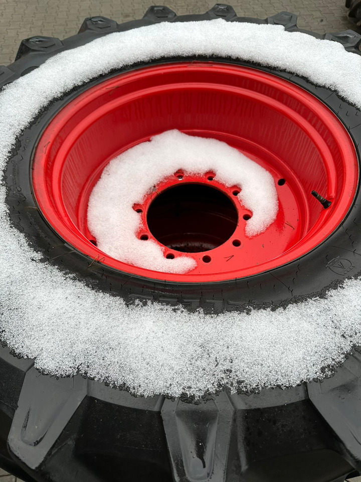 Trelleborg 600/65R28 710/70R38 - Neumáticos y llantas: foto 2 Trelleborg 600/65R28 710/70R38 - Neumáticos y llantas: foto 2