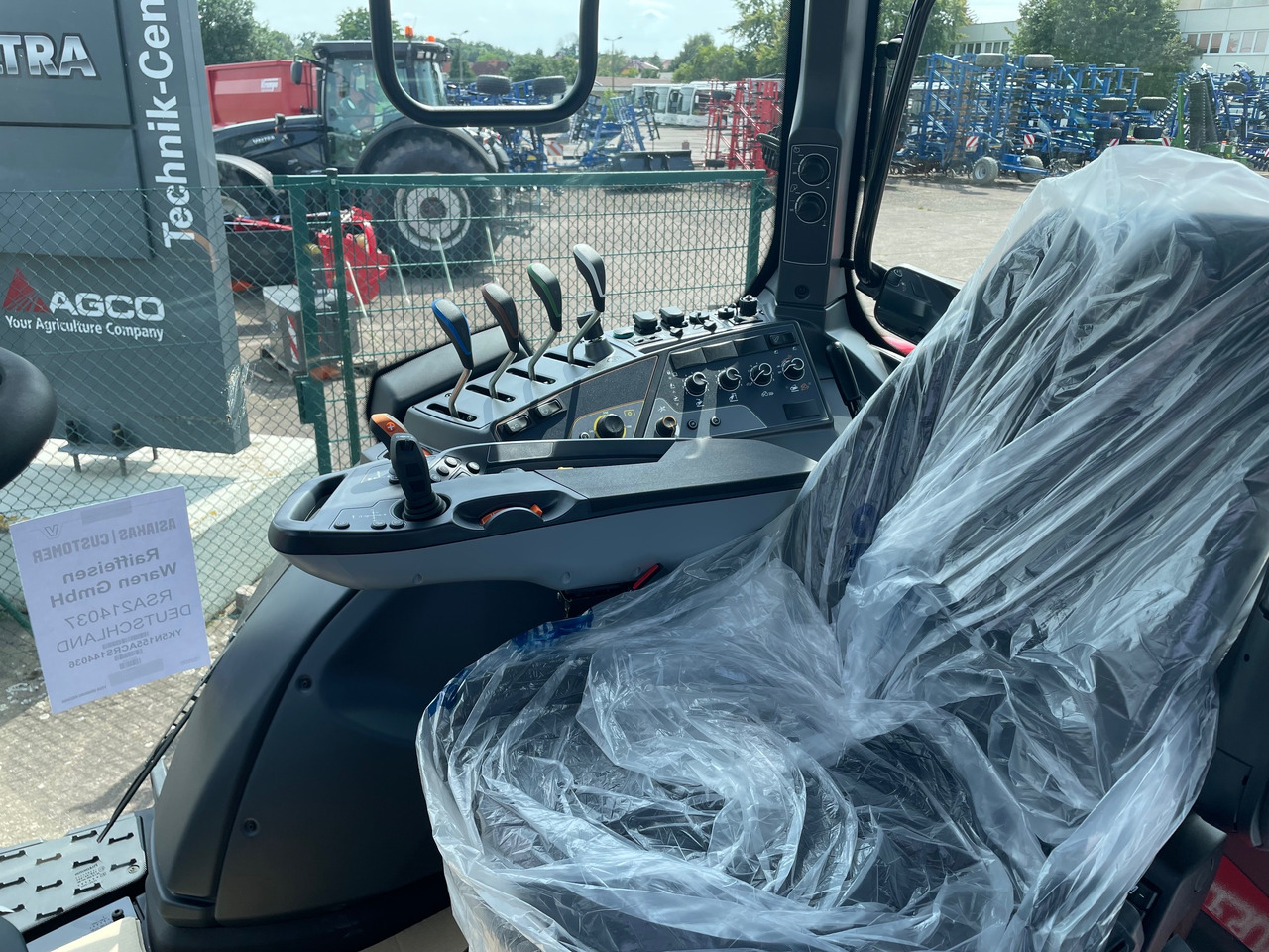 Valtra N155 EA 2B1 - Tractor: foto 2 Valtra N155 EA 2B1 - Tractor: foto 2