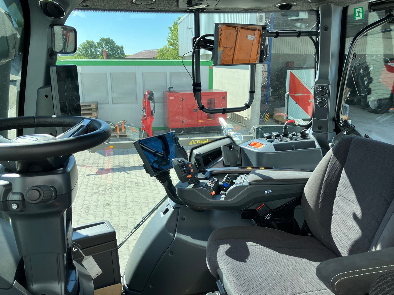 Valtra Q 285 - Tractor: foto 2 Valtra Q 285 - Tractor: foto 2