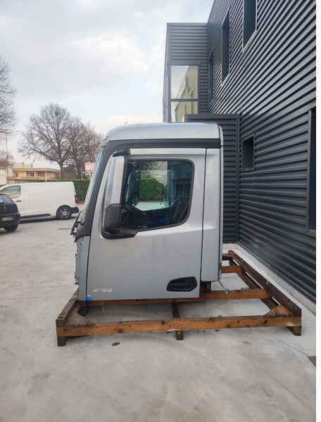 Cabina e interior para Camión Mercedes-Benz ANTOS AROCS " S TYPE " 2300mm MP4: foto 8 Cabina e interior para Camión Mercedes-Benz ANTOS AROCS " S TYPE " 2300mm MP4: foto 8