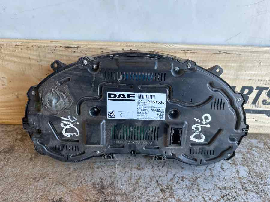 DAF INSTRUMENT PANEL 2161588 - Cabina e interior para Camión: foto 3 DAF INSTRUMENT PANEL 2161588 - Cabina e interior para Camión: foto 3