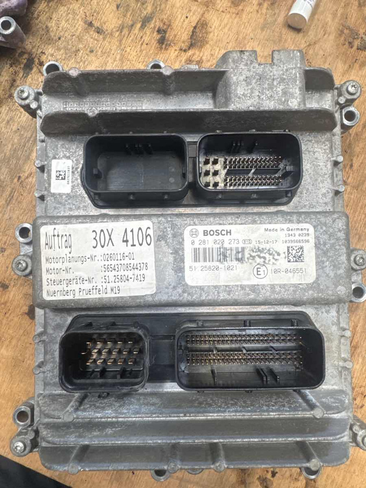 MAN ENGINE ECU 51.25804-7419 - Sistema eléctrico para Camión: foto 1 MAN ENGINE ECU 51.25804-7419 - Sistema eléctrico para Camión: foto 1