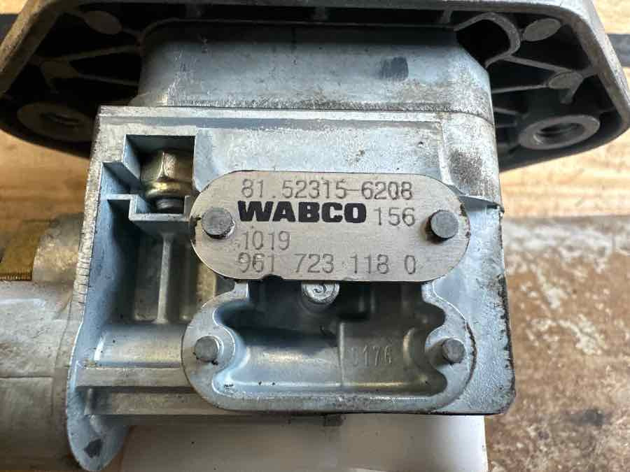 MAN HANDBRAKE 81.52315-6208 - Cabina e interior para Camión: foto 3 MAN HANDBRAKE 81.52315-6208 - Cabina e interior para Camión: foto 3