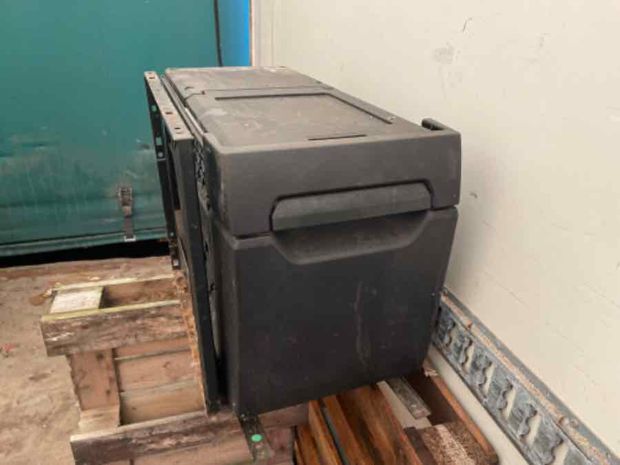 MERCEDES REFRIGERATOR / FRIDGE - Cabina e interior para Camión: foto 1 MERCEDES REFRIGERATOR / FRIDGE - Cabina e interior para Camión: foto 1