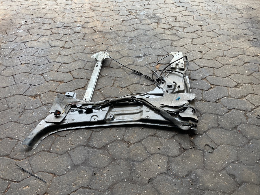 MERCEDES WINDOW MECHNANISM A9607201246 - Cabina e interior para Camión: foto 1 MERCEDES WINDOW MECHNANISM A9607201246 - Cabina e interior para Camión: foto 1