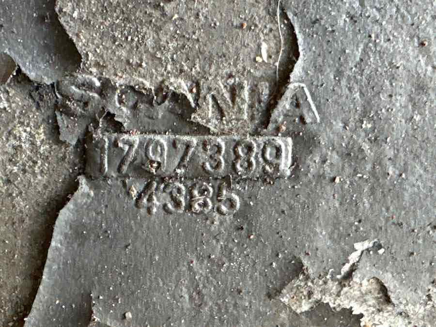 SCANIA ENGINE COVER 1797389 - Motor y piezas para Camión: foto 3 SCANIA ENGINE COVER 1797389 - Motor y piezas para Camión: foto 3