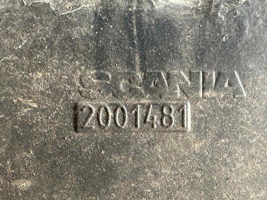 SCANIA ENGINE COVER 2001481 - Motor y piezas para Camión: foto 3 SCANIA ENGINE COVER 2001481 - Motor y piezas para Camión: foto 3