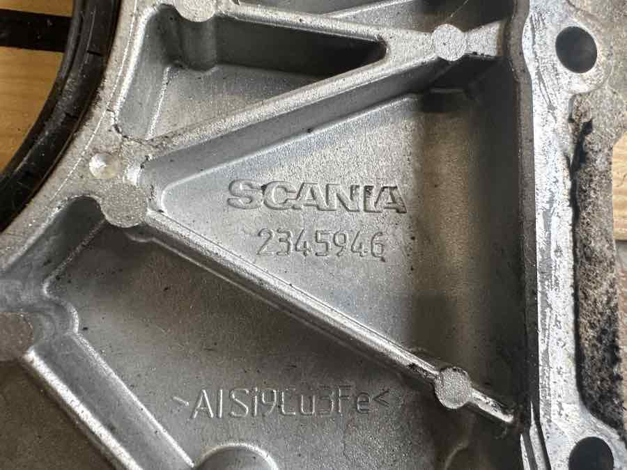 SCANIA FRONT COVER 2345946 - Motor y piezas para Camión: foto 3 SCANIA FRONT COVER 2345946 - Motor y piezas para Camión: foto 3