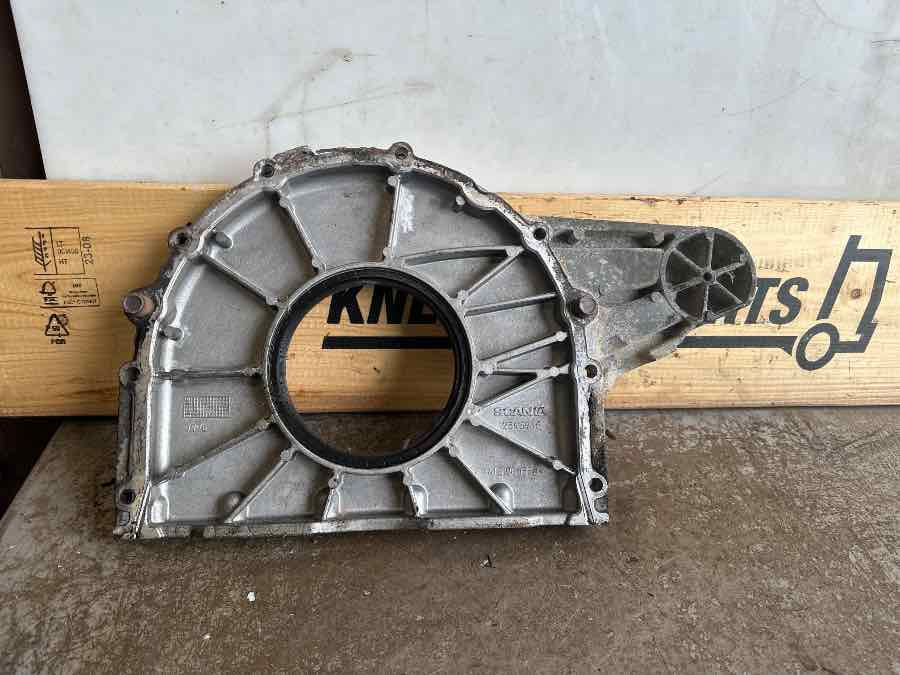 SCANIA FRONT COVER 2345946 - Motor y piezas para Camión: foto 2 SCANIA FRONT COVER 2345946 - Motor y piezas para Camión: foto 2