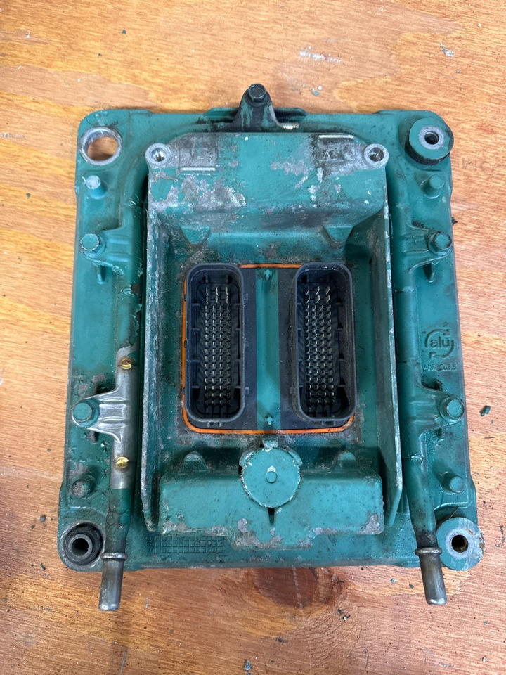 VOLVO ECU 21913600 PO2 - Sistema eléctrico para Camión: foto 2 VOLVO ECU 21913600 PO2 - Sistema eléctrico para Camión: foto 2