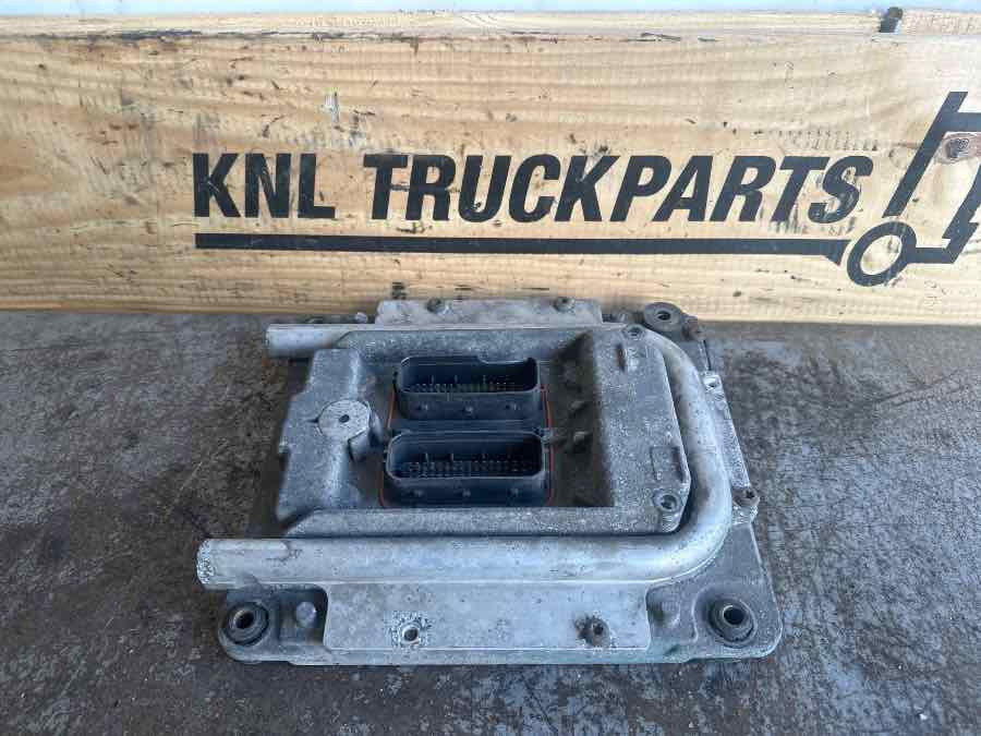 VOLVO ECU 60100000 P04 - Sistema eléctrico para Camión: foto 1 VOLVO ECU 60100000 P04 - Sistema eléctrico para Camión: foto 1