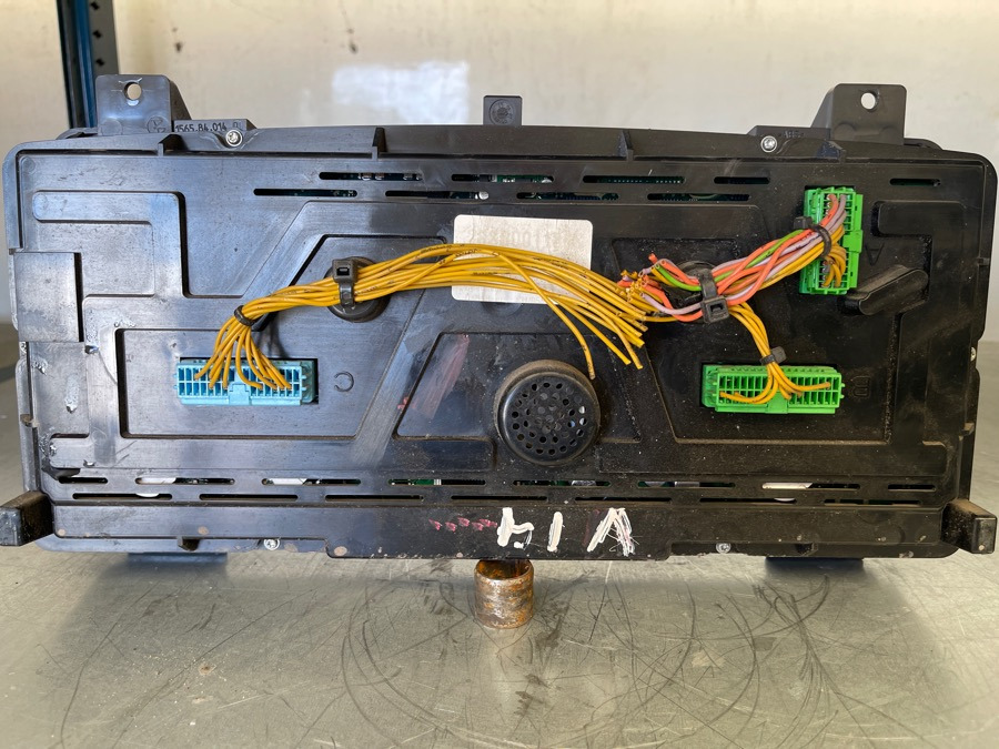 VOLVO INSTRUMENT 20970778 - Cabina e interior para Camión: foto 3 VOLVO INSTRUMENT 20970778 - Cabina e interior para Camión: foto 3