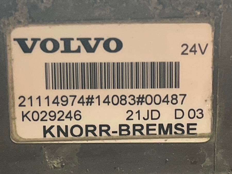 VOLVO VALVE 21114974 - Válvula de freno para Camión: foto 2 VOLVO VALVE 21114974 - Válvula de freno para Camión: foto 2