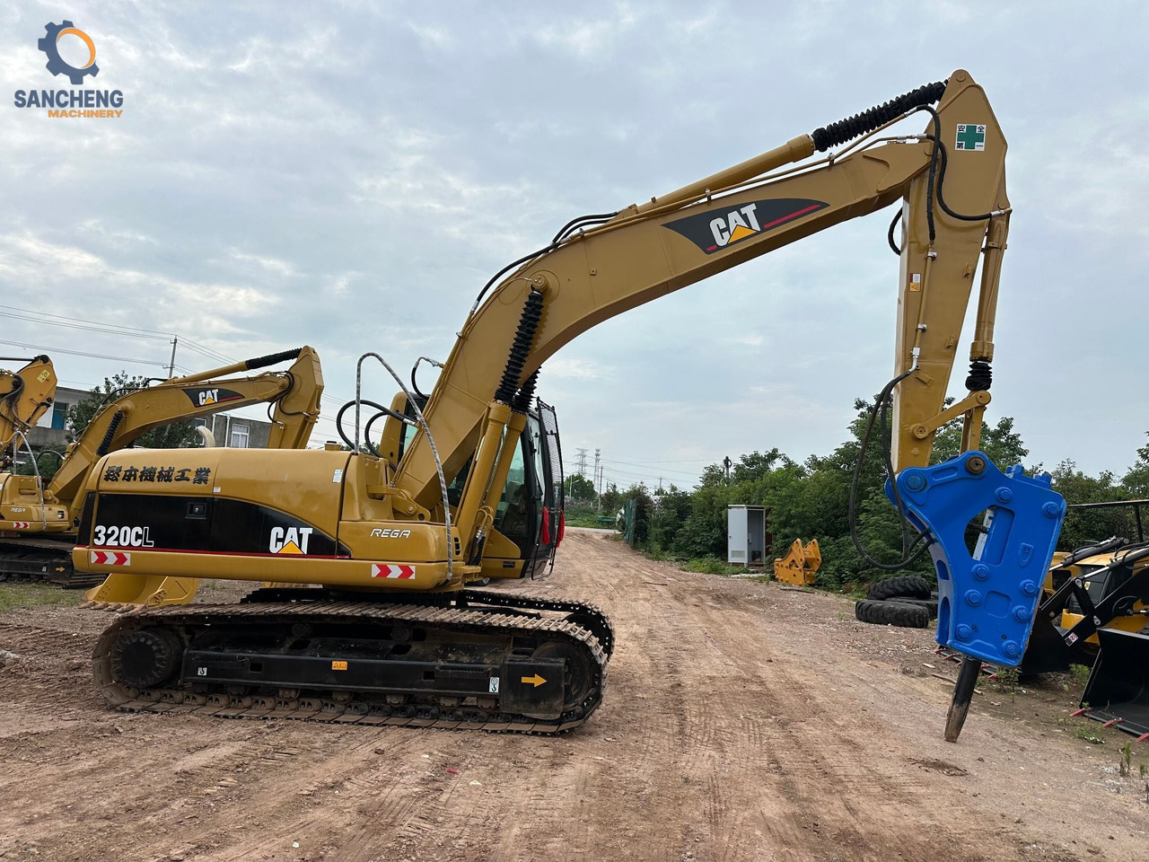 CAT 320CL crawler excavator with hammer - Excavadora de cadenas: foto 1 CAT 320CL crawler excavator with hammer - Excavadora de cadenas: foto 1