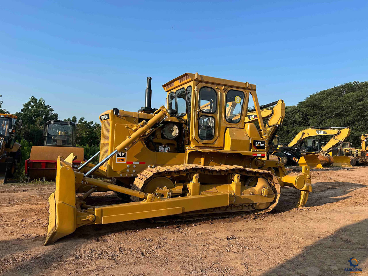 CAT D7G - Bulldozer: foto 1 CAT D7G - Bulldozer: foto 1