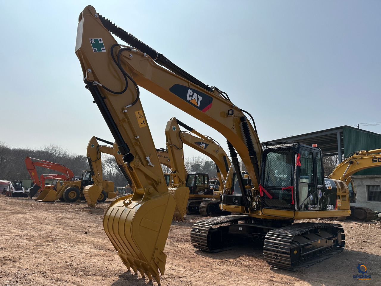 CATERPILLAR 320DL - Excavadora de cadenas: foto 4 CATERPILLAR 320DL - Excavadora de cadenas: foto 4