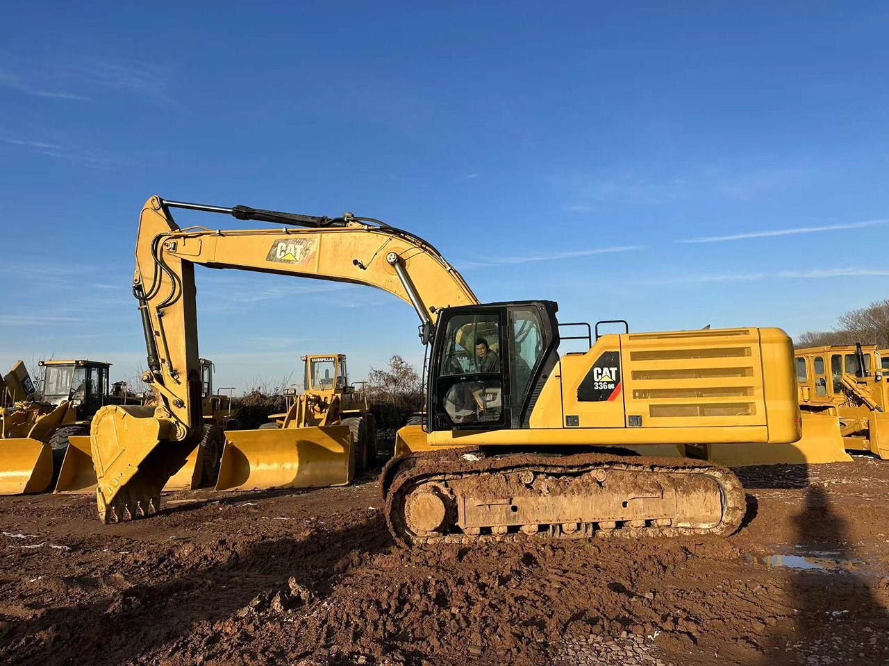 CATERPILLAR 336GC - Excavadora: foto 1 CATERPILLAR 336GC - Excavadora: foto 1
