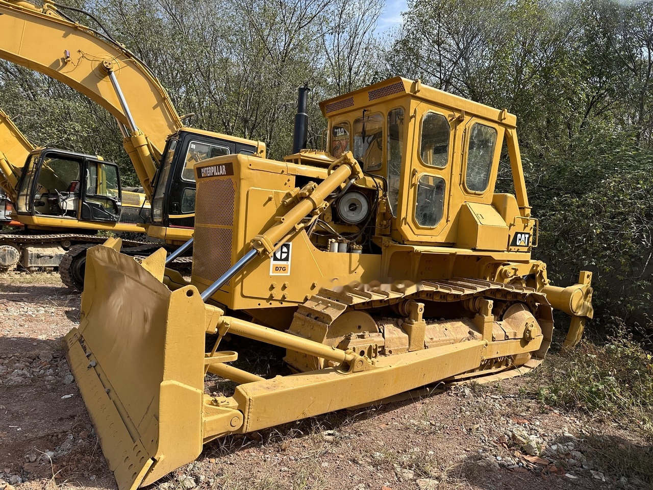 CATERPILLAR D7G - Bulldozer: foto 1 CATERPILLAR D7G - Bulldozer: foto 1