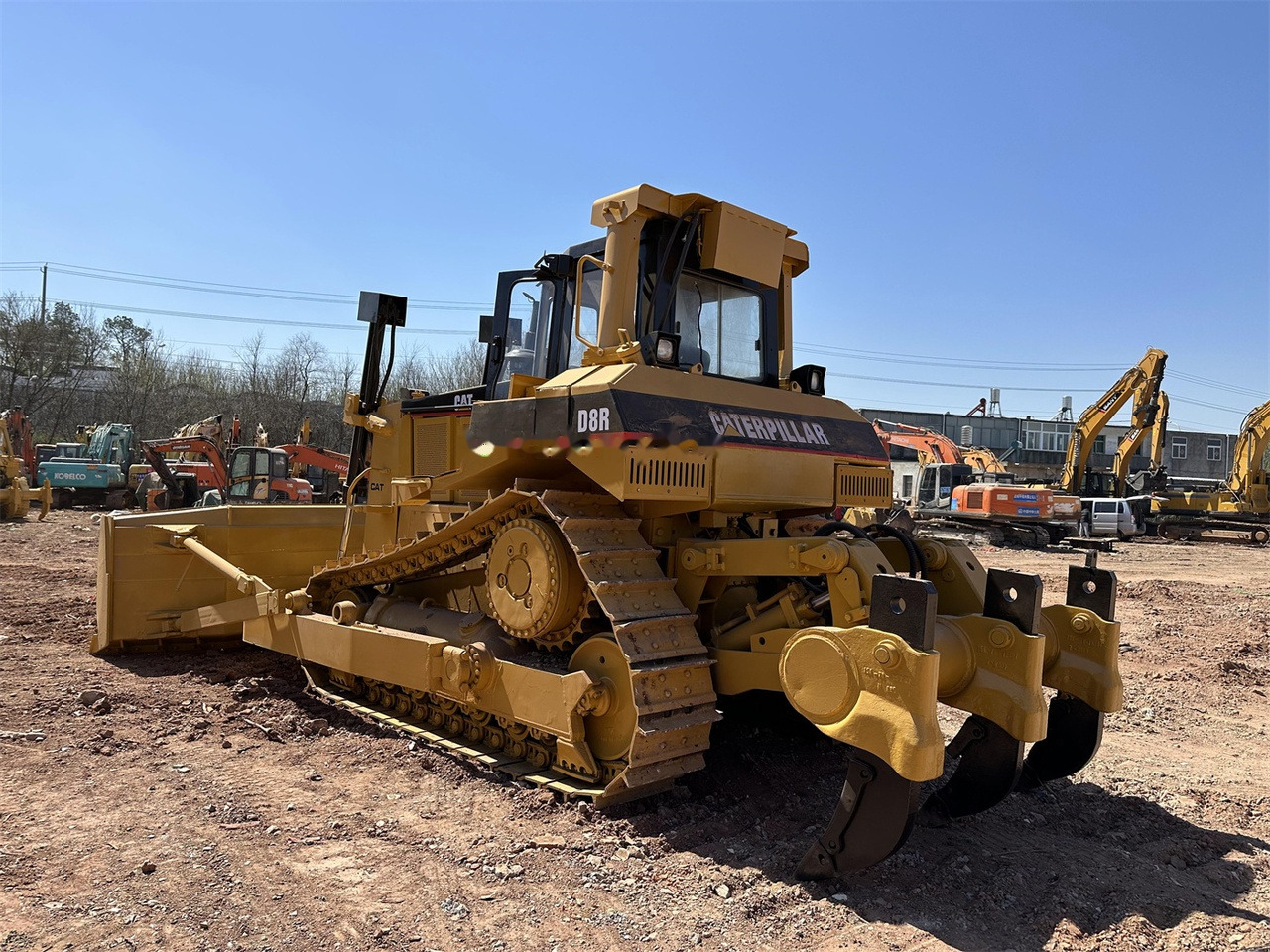 CATERPILLAR D8R - Bulldozer: foto 1 CATERPILLAR D8R - Bulldozer: foto 1