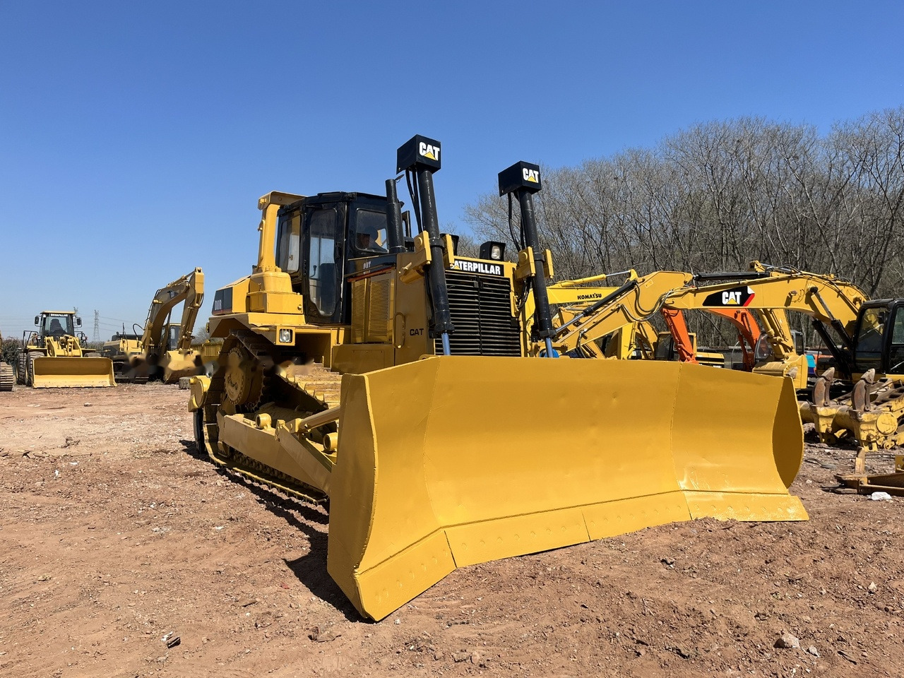 CATERPILLAR D8R - Bulldozer: foto 2 CATERPILLAR D8R - Bulldozer: foto 2
