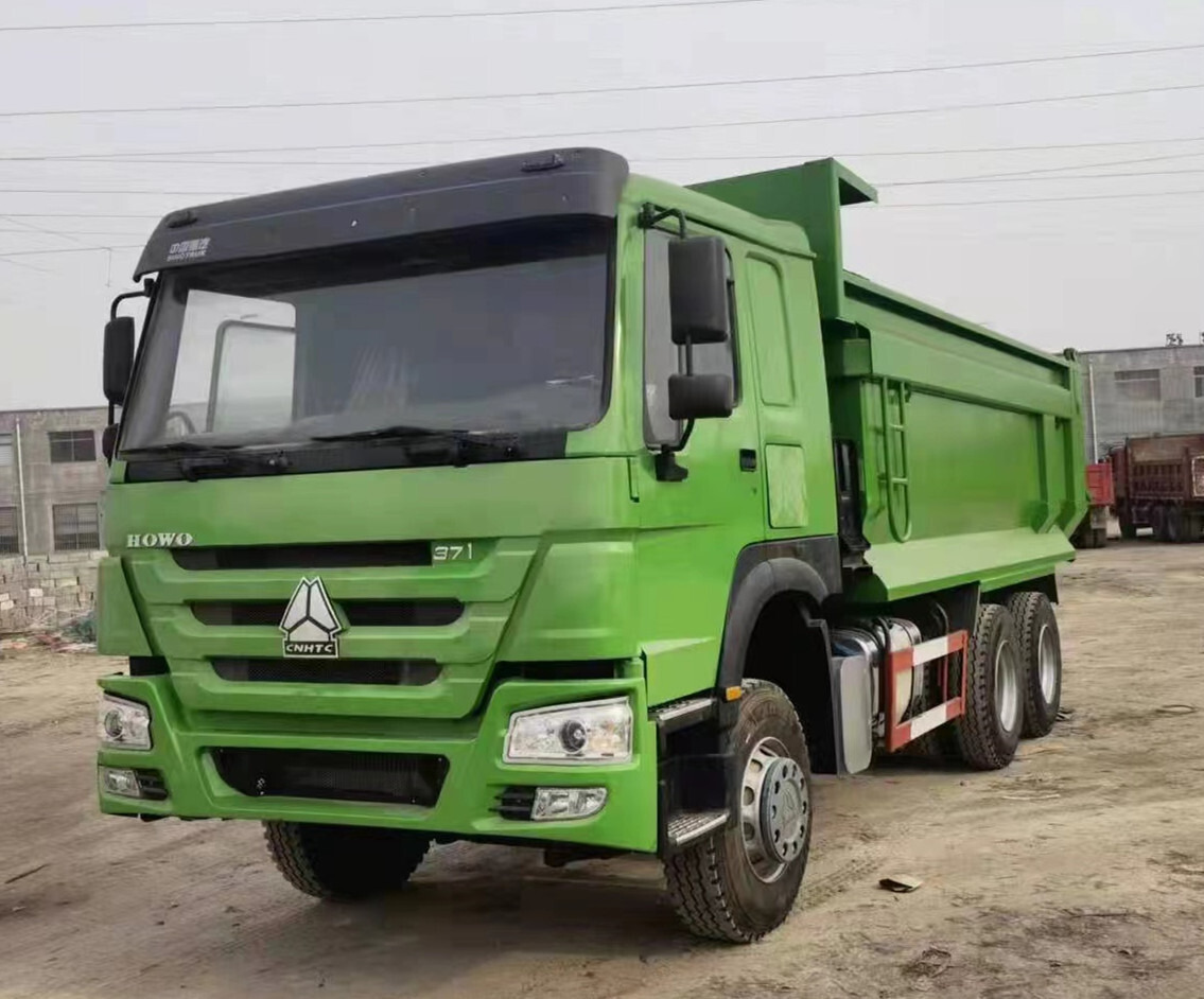 SINOTRUK Howo 6x4 Dump truck 371hp - Camión volquete: foto 2 SINOTRUK Howo 6x4 Dump truck 371hp - Camión volquete: foto 2