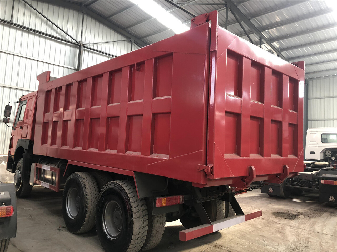 SINOTRUK Howo Dump truck 371 - Camión volquete: foto 5 SINOTRUK Howo Dump truck 371 - Camión volquete: foto 5