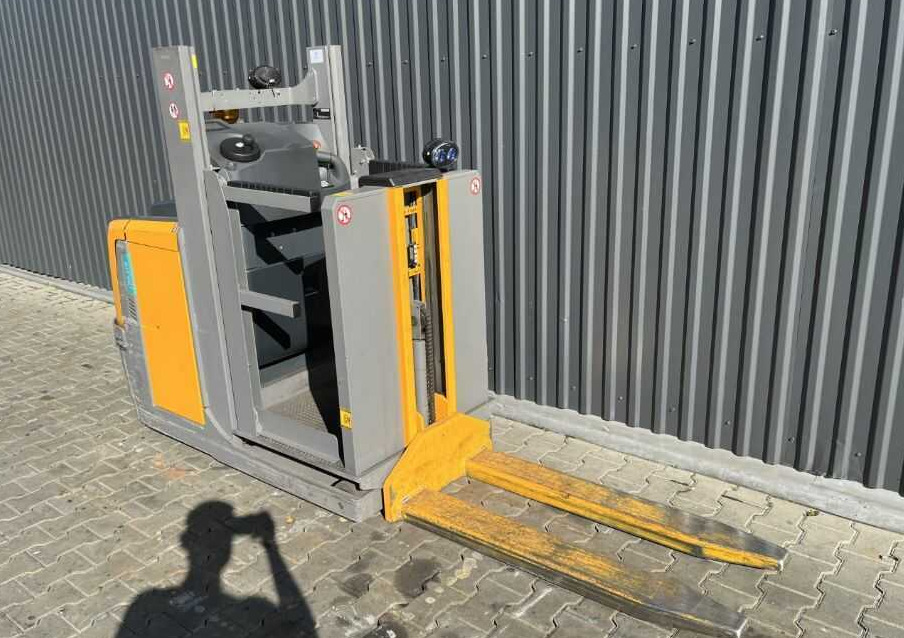 Jungheinrich EKS110 - Recoge pedidos: foto 3 Jungheinrich EKS110 - Recoge pedidos: foto 3