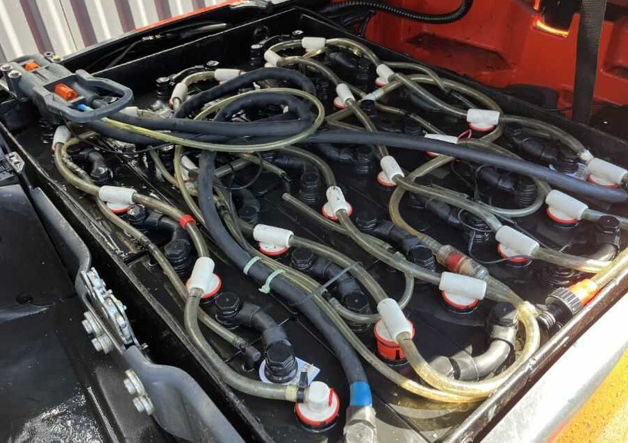 Carretilla elevadora eléctrica Linde E18-02: foto 7