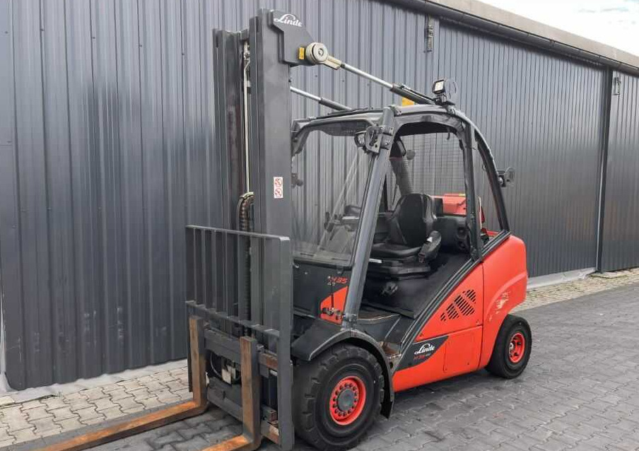 Linde H35T-02 - Carretilla elevadora de gas: foto 1 Linde H35T-02 - Carretilla elevadora de gas: foto 1