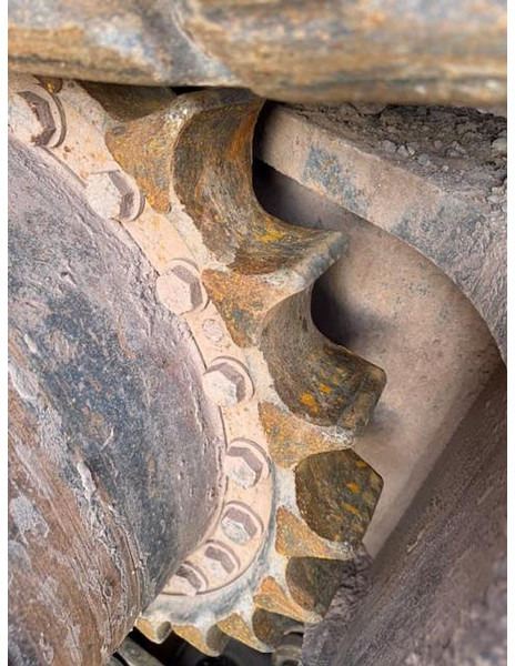 Hitachi ZX650LCH - Excavadora de cadenas: foto 4 Hitachi ZX650LCH - Excavadora de cadenas: foto 4