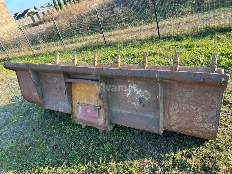 MECALAC Mecalac Serie 14 - Cazo cargador para Maquinaria de construcción: foto 4 MECALAC Mecalac Serie 14 - Cazo cargador para Maquinaria de construcción: foto 4