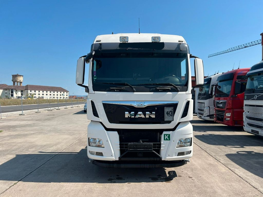 MAN TGX 18.480 * ADR * RETARDER * EURO 6 * NAVI* ACC - Cabeza tractora: foto 2 MAN TGX 18.480 * ADR * RETARDER * EURO 6 * NAVI* ACC - Cabeza tractora: foto 2