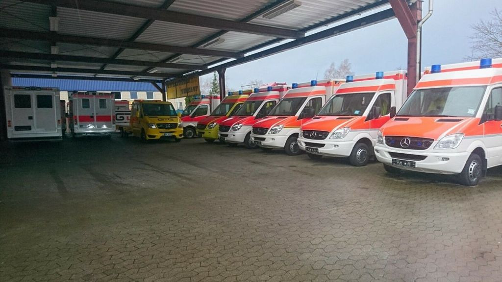 Mercedes-Benz Sprinter 516 CDI /on Stock / Mercedes-Benz Sprinter 516 CDI /on Stock / - Ambulancia: foto 1 Mercedes-Benz Sprinter 516 CDI /on Stock / Mercedes-Benz Sprinter 516 CDI /on Stock / - Ambulancia: foto 1