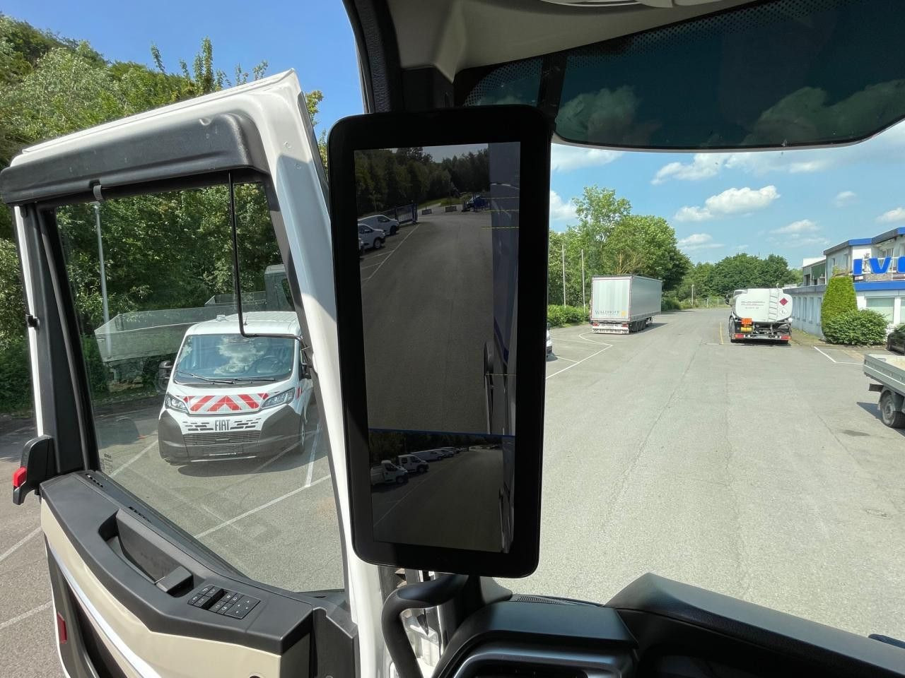 Cabeza tractora Iveco S-Way AS440S50T/P Euro6 Intarder Klima Navi ZV: foto 11 Cabeza tractora Iveco S-Way AS440S50T/P Euro6 Intarder Klima Navi ZV: foto 11
