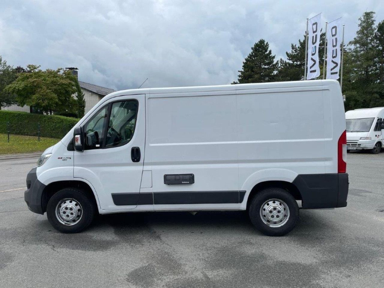 Fiat Ducato 30 130 M-Jet L1H1 Euro6 Klima AHK ZV - Furgoneta pequeña: foto 5 Fiat Ducato 30 130 M-Jet L1H1 Euro6 Klima AHK ZV - Furgoneta pequeña: foto 5