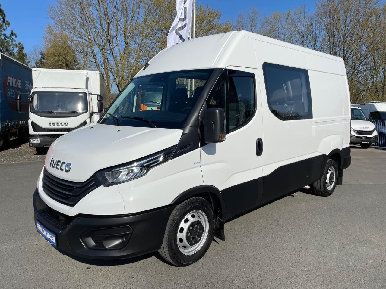 Iveco Daily 35S16A8 CRV MY22 Euro6 Klima AHK Navi ZV - Furgón: foto 1 Iveco Daily 35S16A8 CRV MY22 Euro6 Klima AHK Navi ZV - Furgón: foto 1