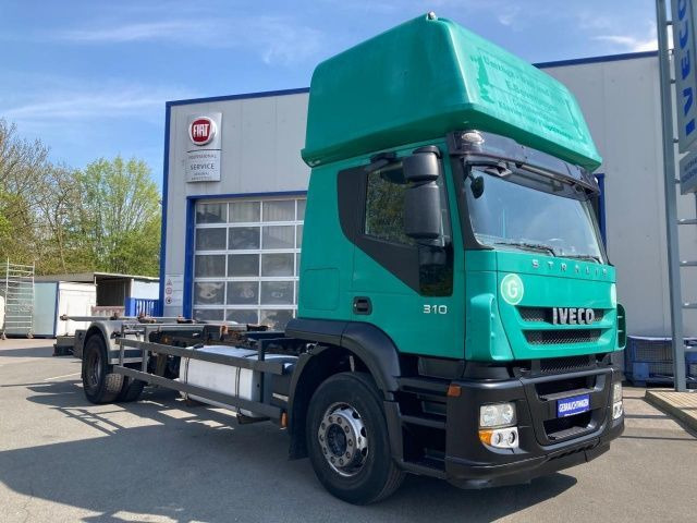 Iveco Stralis AT190S31/FP CM TOPSLEEPER Euro5 Intarder Iveco Stralis AT190S31/FP CM TOPSLEEPER Euro5 Intarder - Camión portacontenedore/ Intercambiable: foto 1 Iveco Stralis AT190S31/FP CM TOPSLEEPER Euro5 Intarder Iveco Stralis AT190S31/FP CM TOPSLEEPER Euro5 Intarder - Camión portacontenedore/ Intercambiable: foto 1