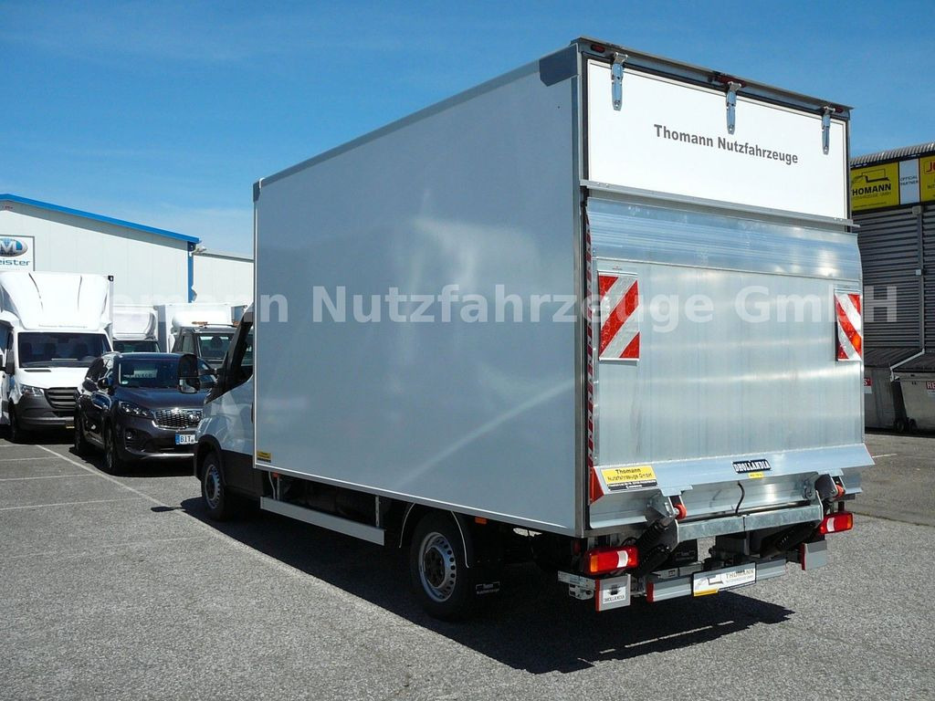 Iveco Daily 35S18 Koffer Ladebordwand Navi R-Cam - Furgoneta caja cerrada: foto 4 Iveco Daily 35S18 Koffer Ladebordwand Navi R-Cam - Furgoneta caja cerrada: foto 4