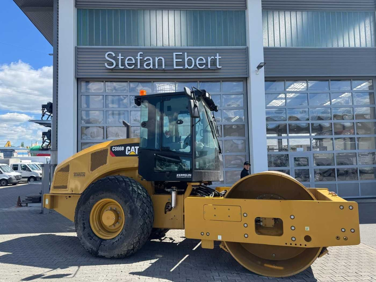 CAT CS66B / 2017 / nur 83h! / Klima / neuwertig! - Compactador: foto 1 CAT CS66B / 2017 / nur 83h! / Klima / neuwertig! - Compactador: foto 1