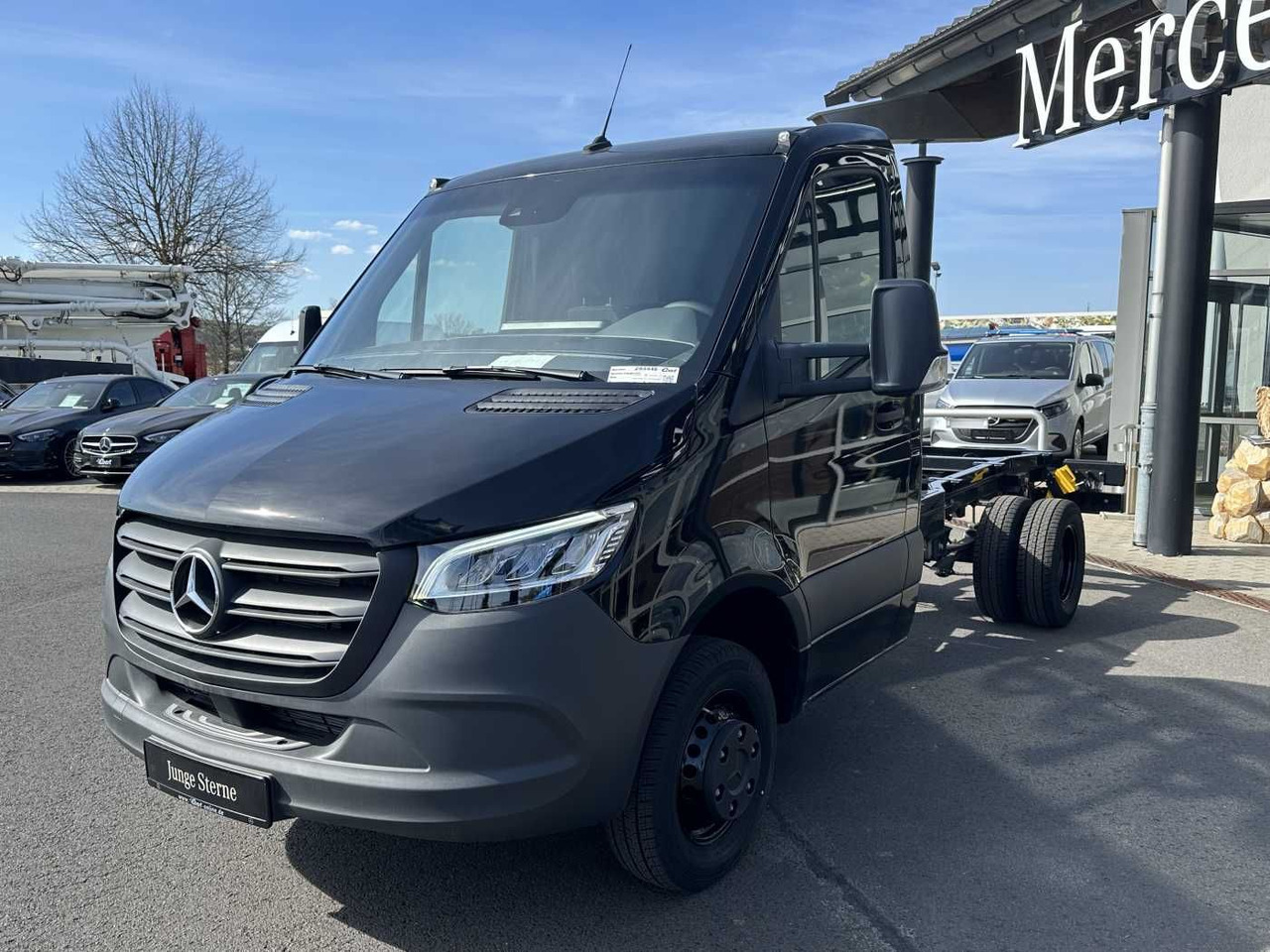 Mercedes-Benz Sprinter 517 CDI 3665 9G Fahrgestell Klima MBUX - Furgoneta: foto 3 Mercedes-Benz Sprinter 517 CDI 3665 9G Fahrgestell Klima MBUX - Furgoneta: foto 3