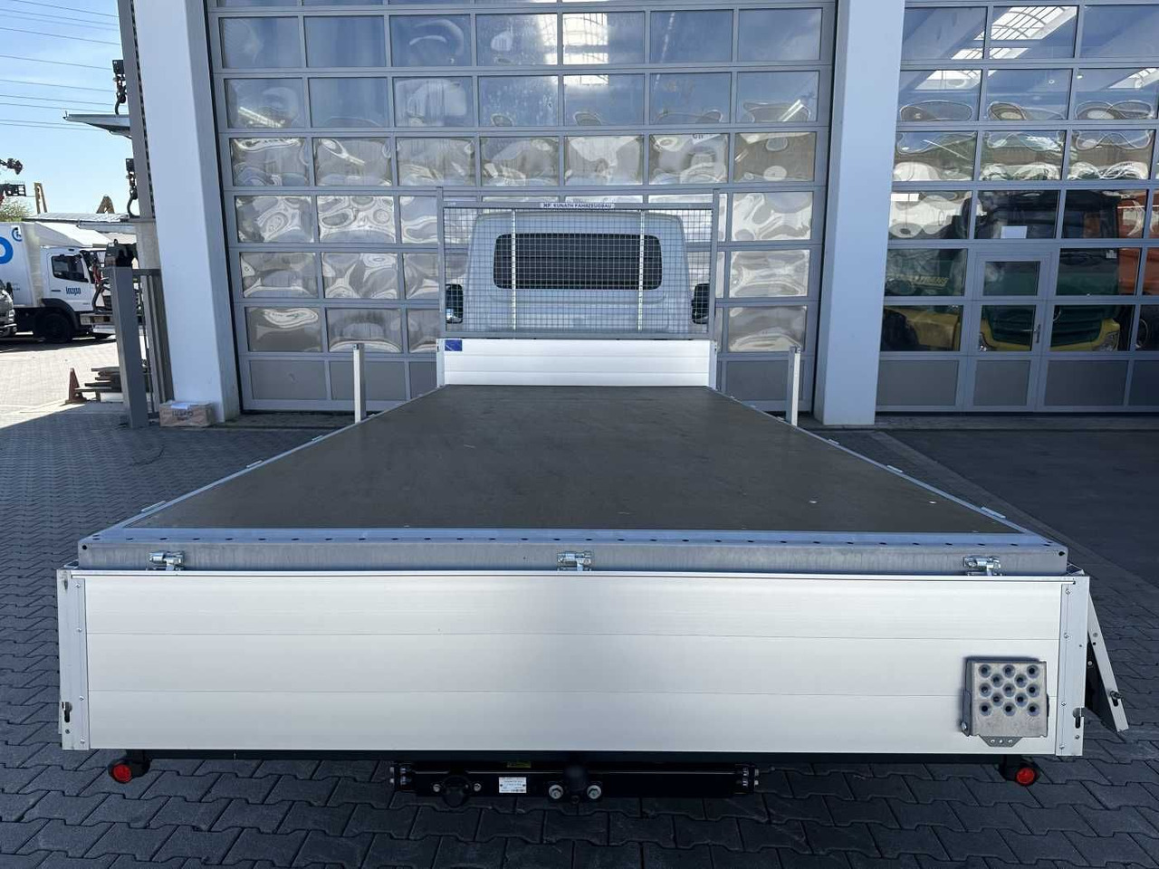 Iveco 60C16H 3.0L *R4.350mm*AHK*3-Sitze*Klima* - Furgoneta caja abierta: foto 4 Iveco 60C16H 3.0L *R4.350mm*AHK*3-Sitze*Klima* - Furgoneta caja abierta: foto 4