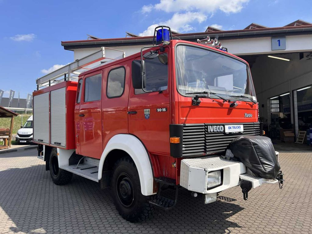Iveco 75-16 AW 4x4 LF8 Feuerwehr Standheizung 9 Sitze Iveco 75-16 AW 4x4 LF8 Feuerwehr Standheizung 9 Sitze - Camión de bomberos: foto 3 Iveco 75-16 AW 4x4 LF8 Feuerwehr Standheizung 9 Sitze Iveco 75-16 AW 4x4 LF8 Feuerwehr Standheizung 9 Sitze - Camión de bomberos: foto 3