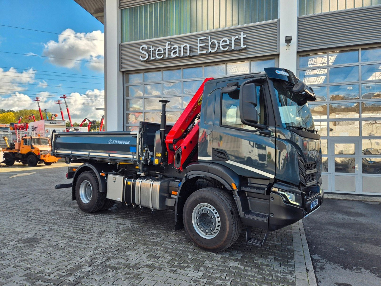 Iveco AD200X46/P HR OFF Palfinger PK 12.501 Funk AHK - Camión volquete, Camión grúa: foto 5 Iveco AD200X46/P HR OFF Palfinger PK 12.501 Funk AHK - Camión volquete, Camión grúa: foto 5