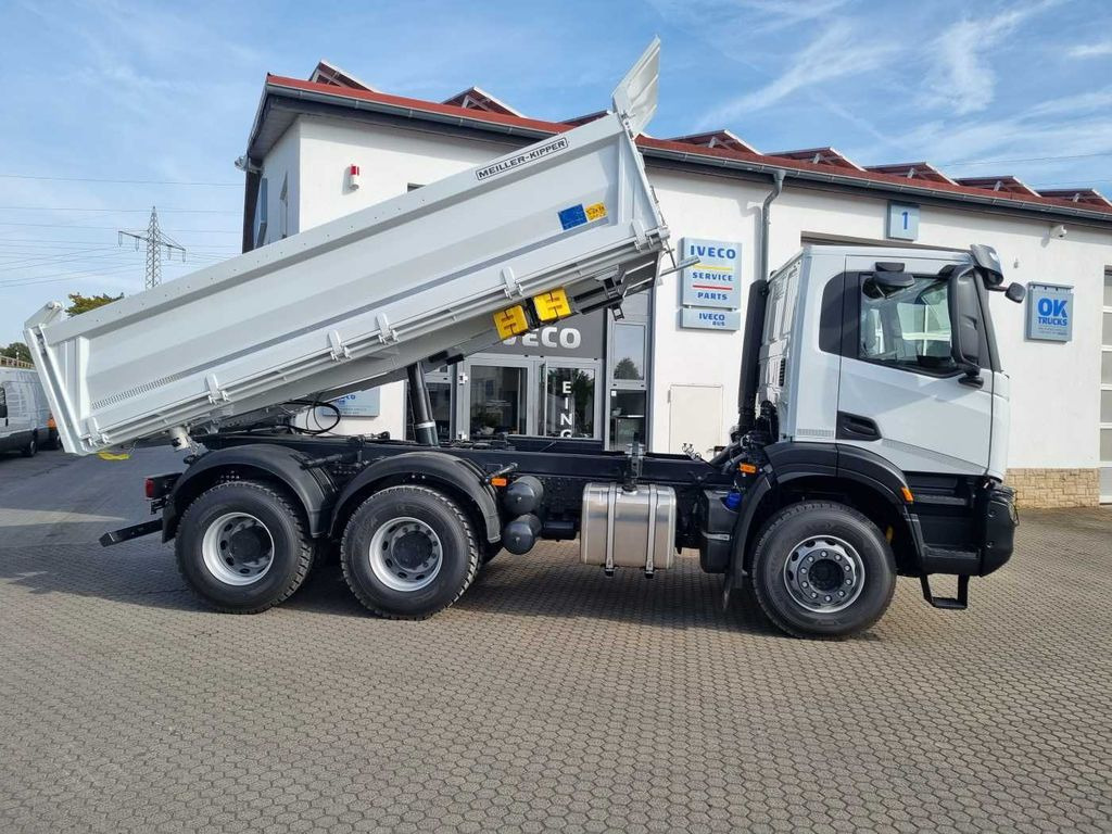 Iveco AD300X48Z HR OFF 6x4 Meiller-Kipper + Bordmatik - Camión volquete: foto 2 Iveco AD300X48Z HR OFF 6x4 Meiller-Kipper + Bordmatik - Camión volquete: foto 2